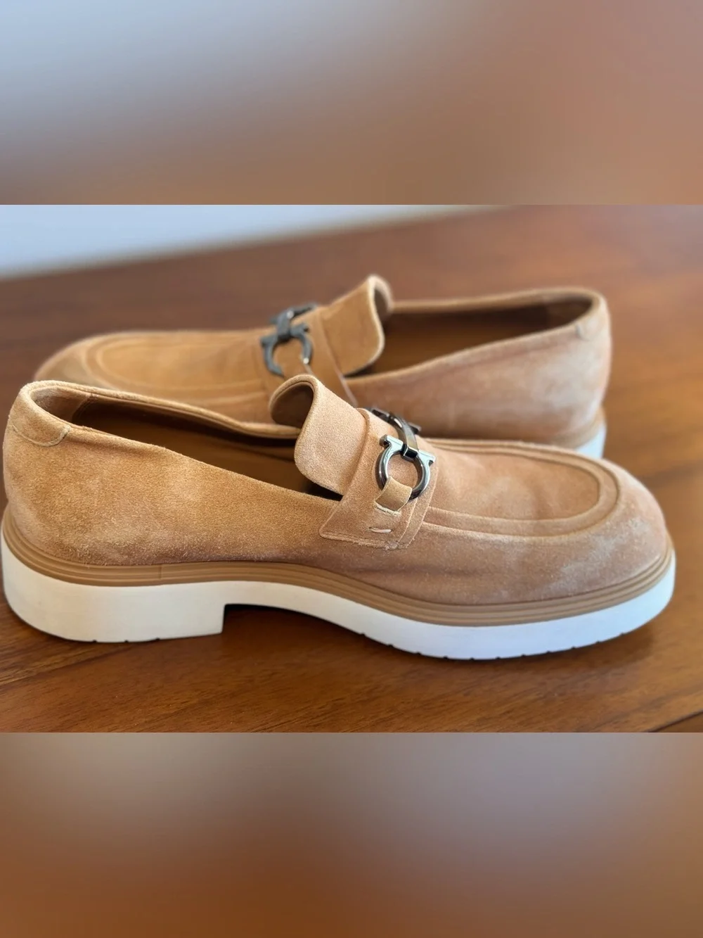 Ferragamo Men's Tan Suede Gancini Bit Loafers Sport Sole Size 8M With Box